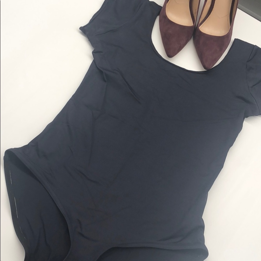 Short sleeved bodysuit